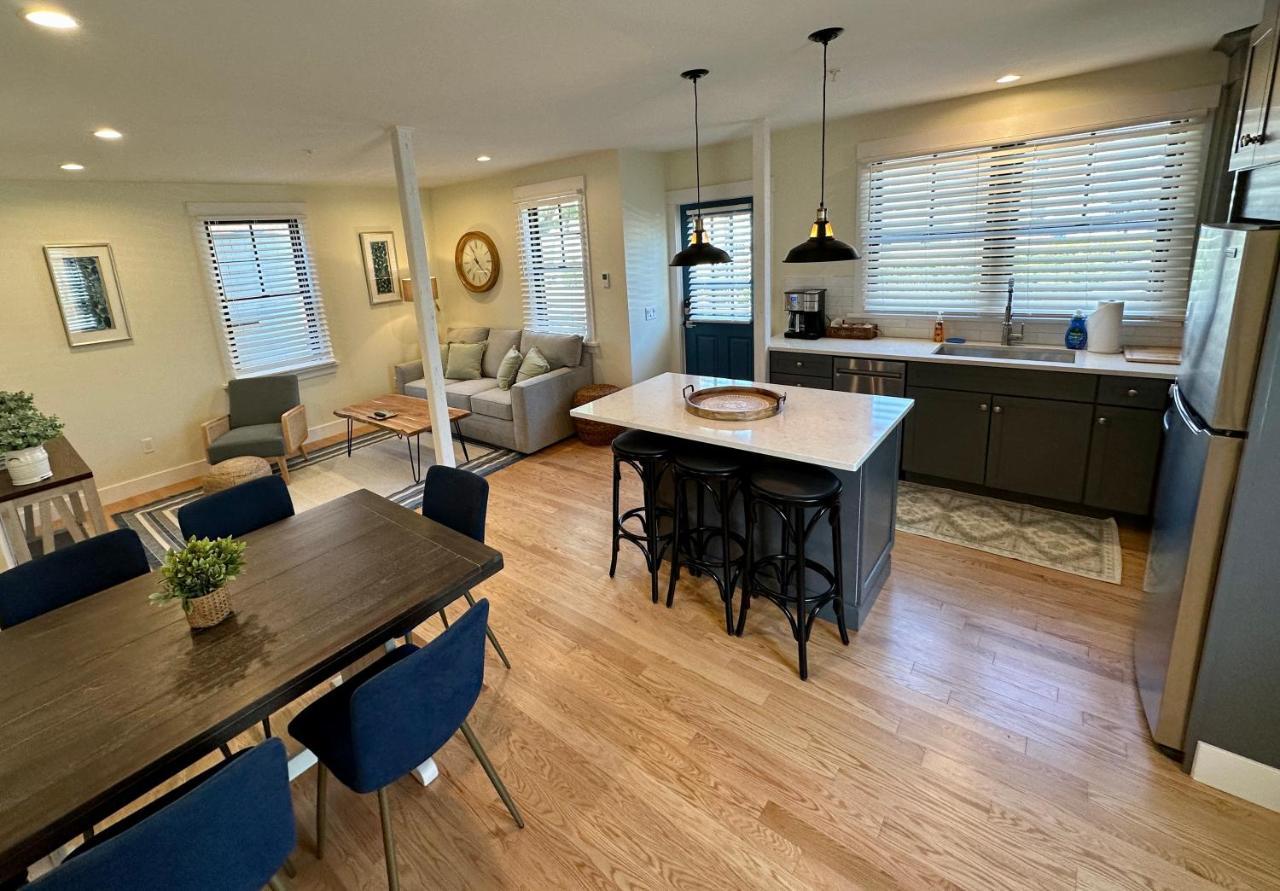 Prime Location! Renovated House! 6 Bed4 Bath Villa Newport Exterior photo